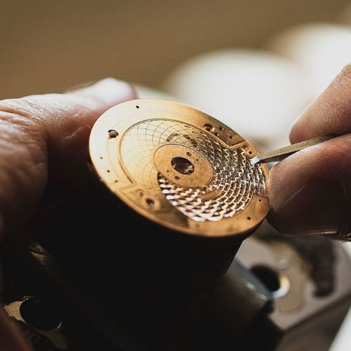 泰格豪雅手表进灰后需要哪些清理步骤